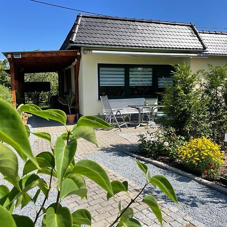 Ferienhaus Amare Mit Fasssauna, Eigener Terrasse & Kamin เบาท์เซน ภายนอก รูปภาพ