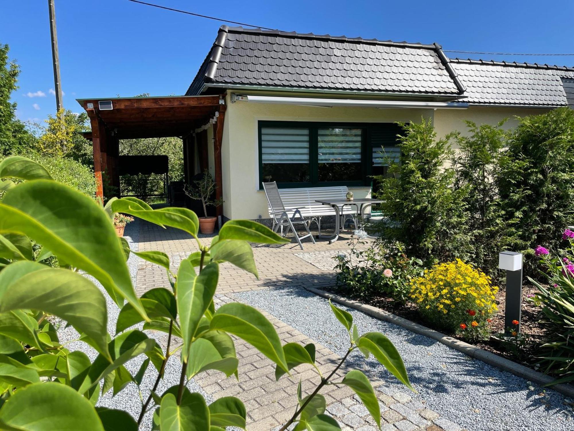 Ferienhaus Amare Mit Fasssauna, Eigener Terrasse & Kamin เบาท์เซน ภายนอก รูปภาพ