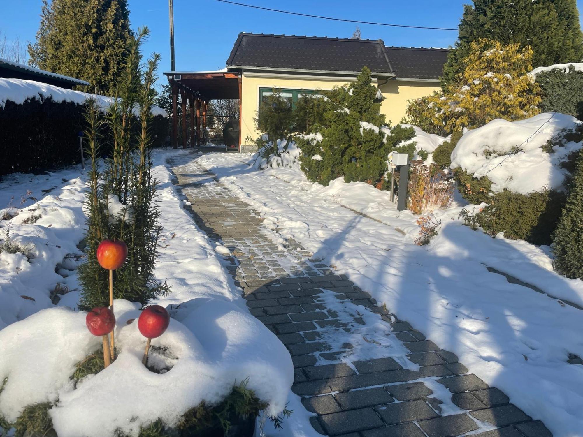 Ferienhaus Amare Mit Fasssauna, Eigener Terrasse & Kamin เบาท์เซน ภายนอก รูปภาพ